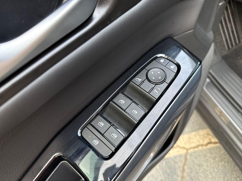 new 2025 Nissan Pathfinder car, priced at $35,590