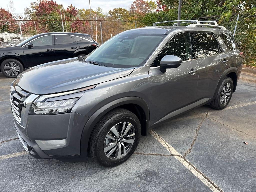 new 2025 Nissan Pathfinder car, priced at $35,590