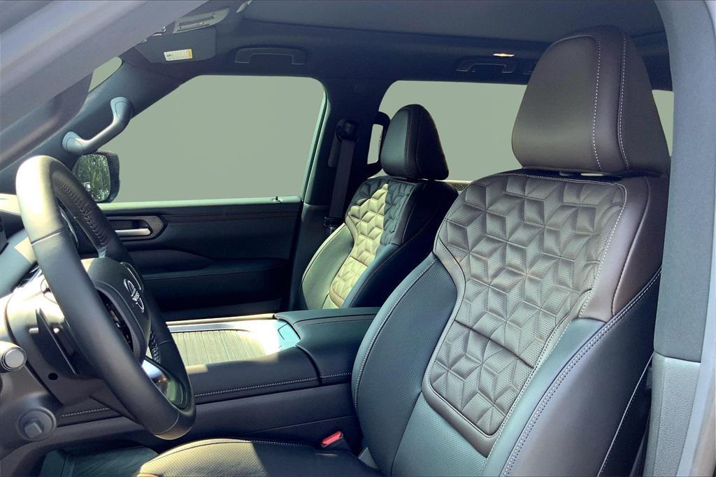 new 2025 Nissan Armada car, priced at $71,133