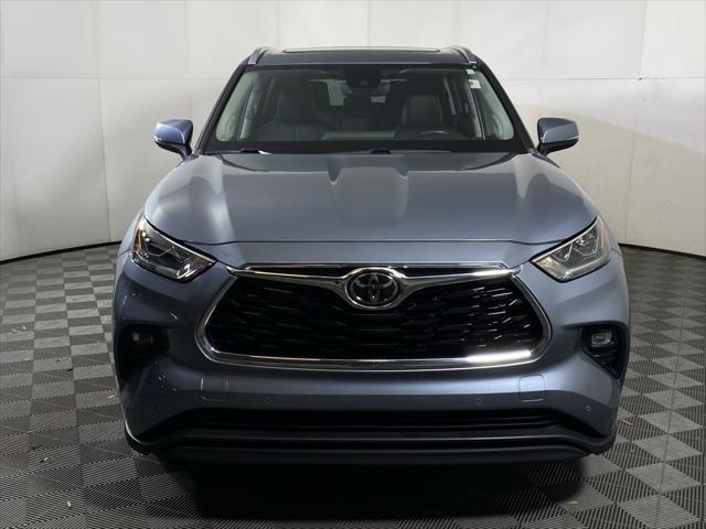 used 2023 Toyota Highlander car, priced at $40,000