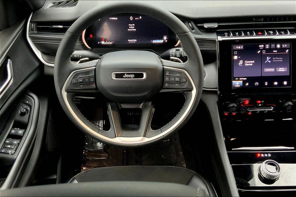 used 2023 Jeep Grand Cherokee car, priced at $29,254