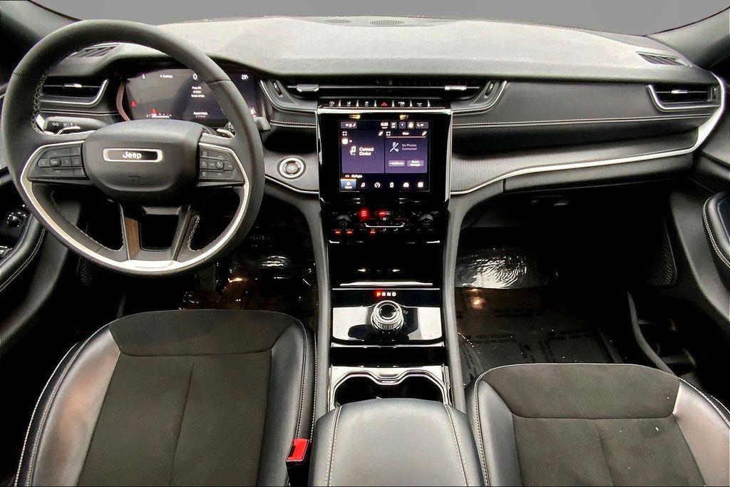 used 2023 Jeep Grand Cherokee car, priced at $29,254