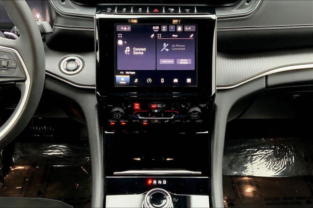 used 2023 Jeep Grand Cherokee car, priced at $29,254