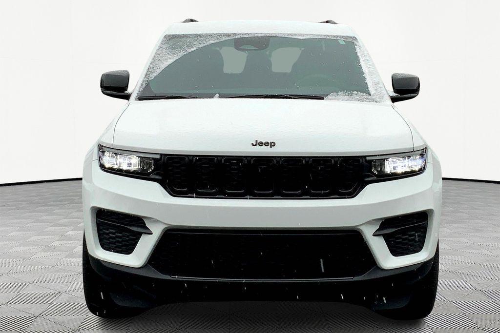 used 2023 Jeep Grand Cherokee car, priced at $29,254