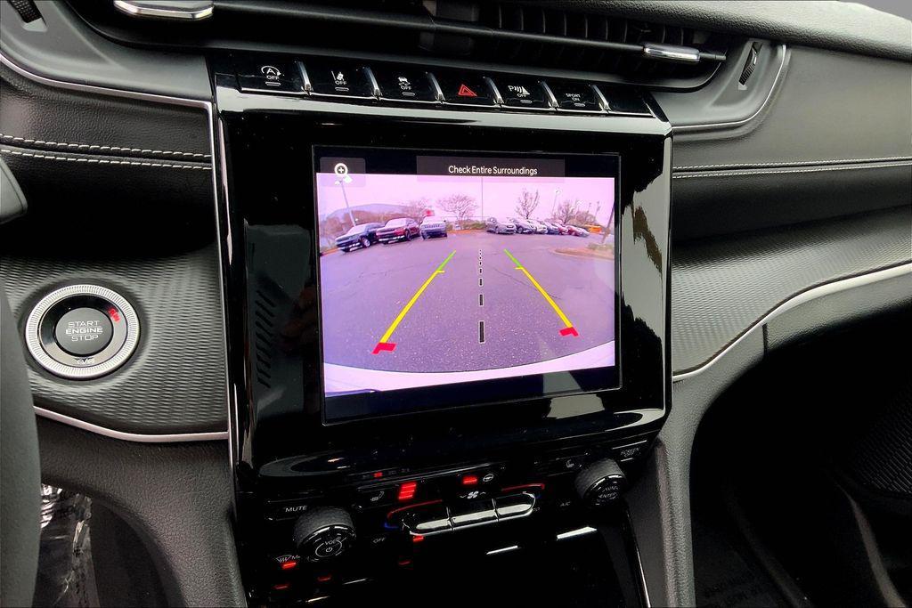 used 2023 Jeep Grand Cherokee car, priced at $29,254