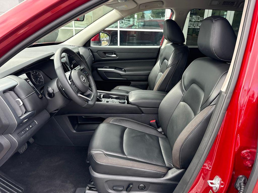 used 2023 Nissan Pathfinder car, priced at $31,619