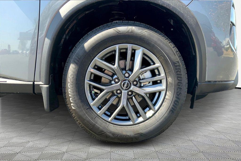 new 2025 Nissan Rogue car, priced at $28,901