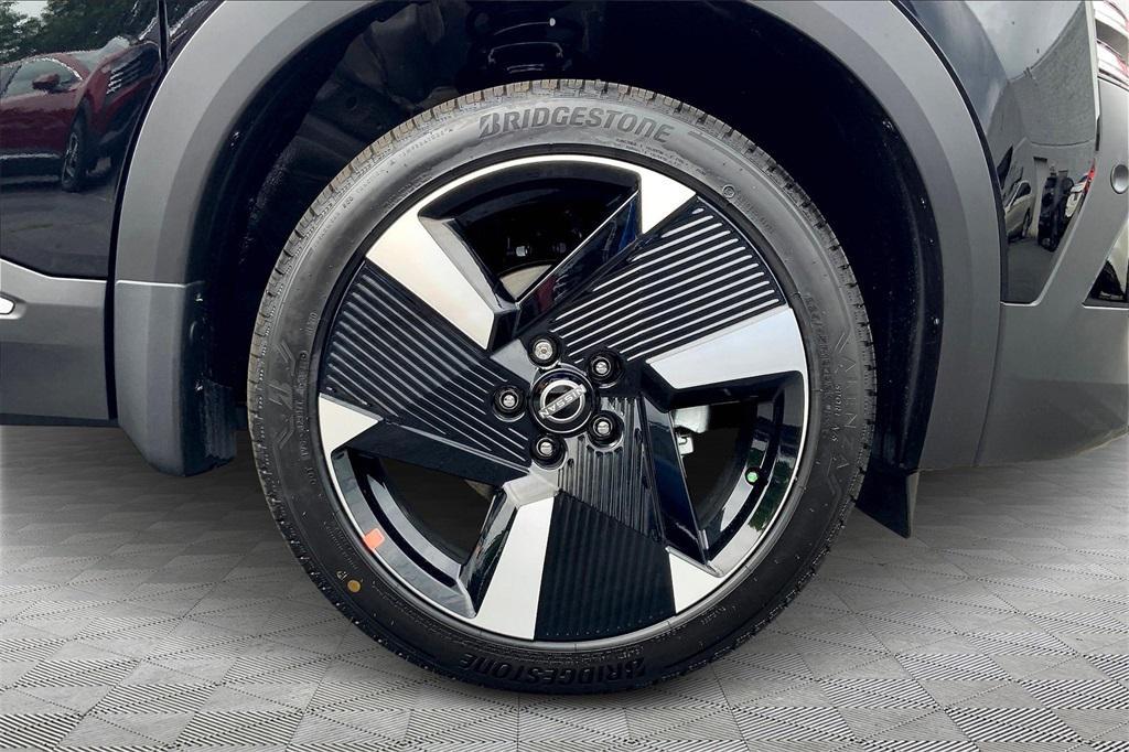 new 2025 Nissan Kicks car, priced at $27,390