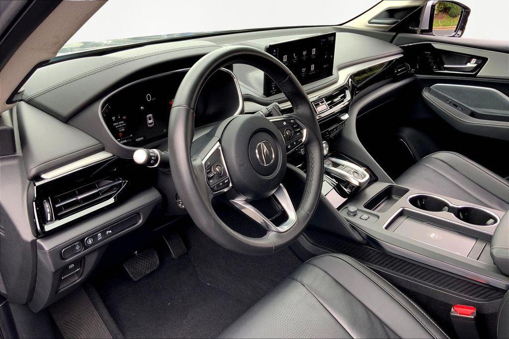 used 2025 Acura MDX car, priced at $47,075