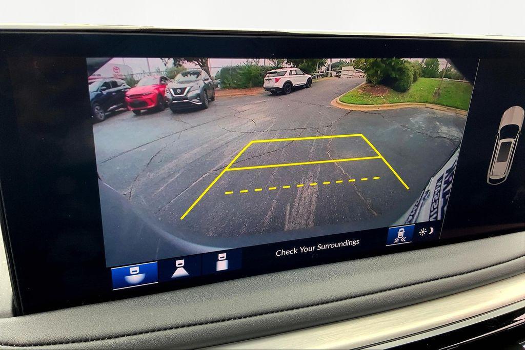 used 2025 Acura MDX car, priced at $47,075