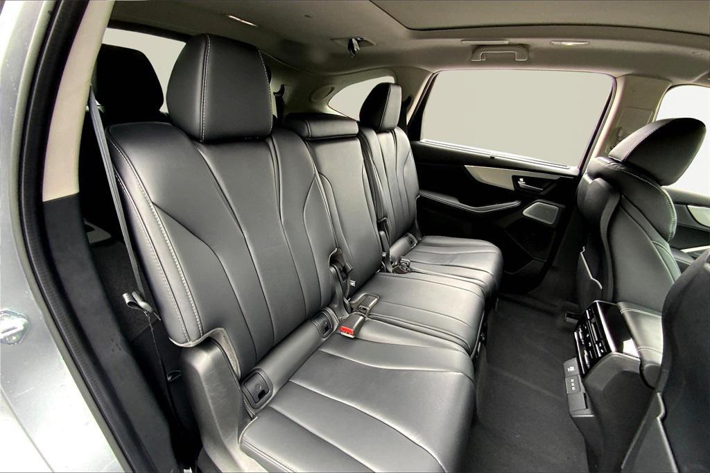 used 2025 Acura MDX car, priced at $49,000