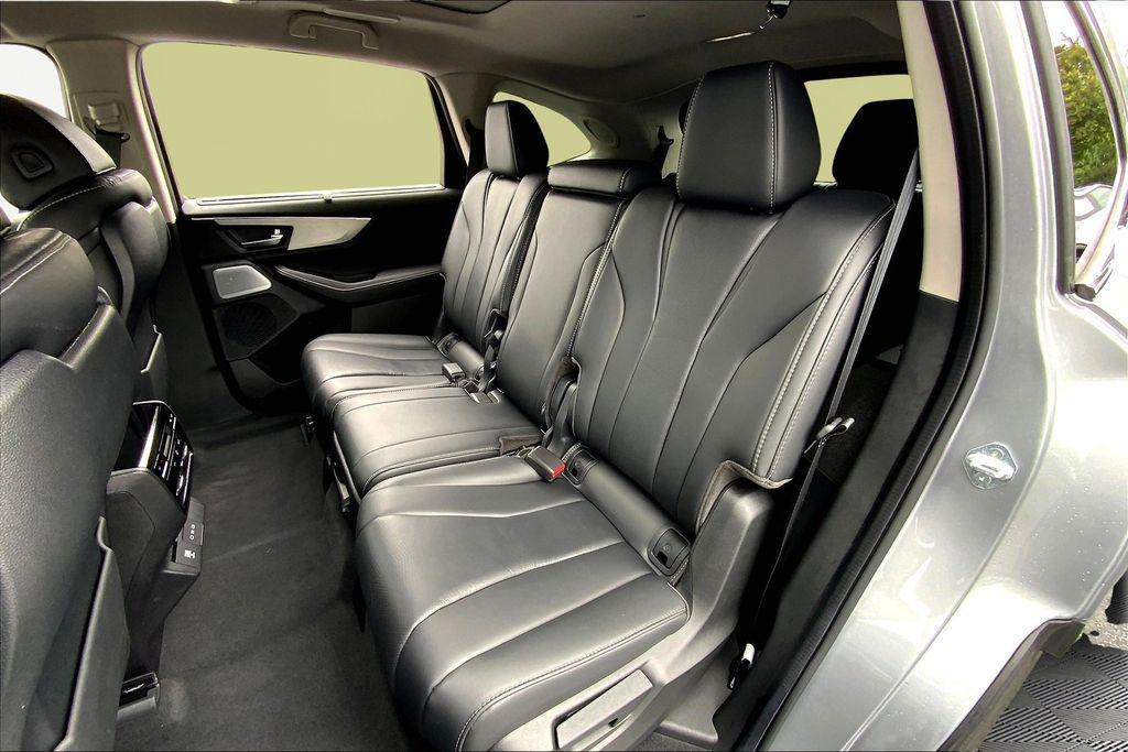 used 2025 Acura MDX car, priced at $47,075