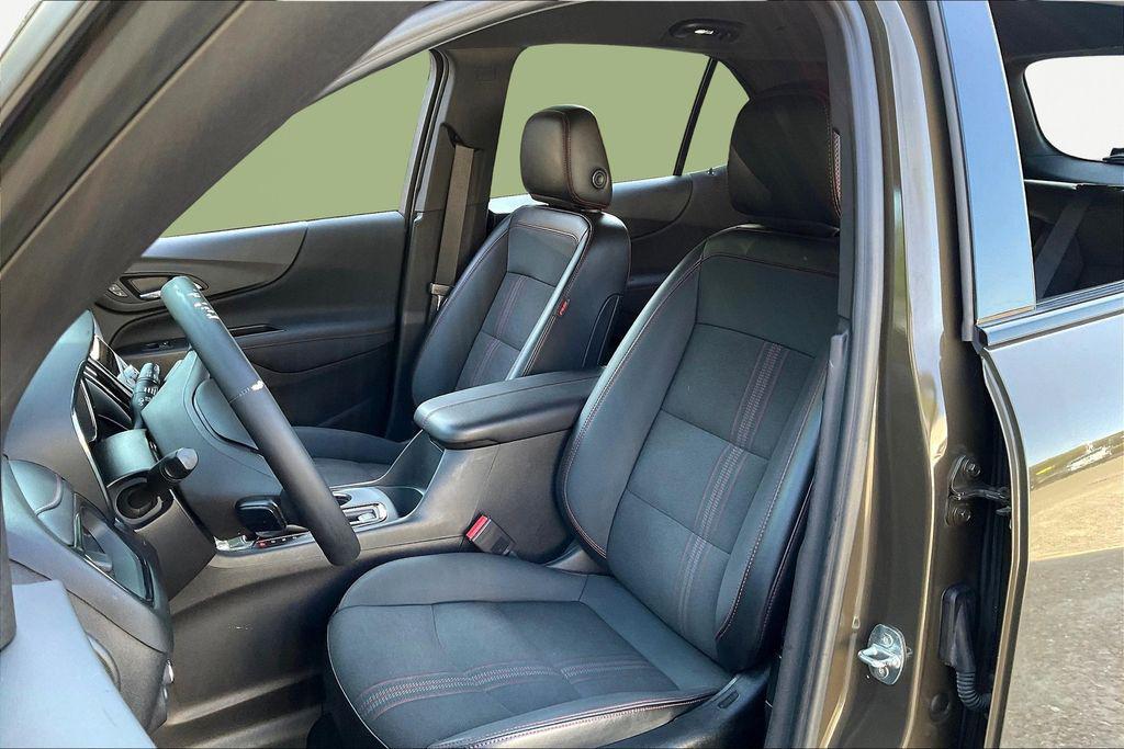 used 2023 Chevrolet Equinox car, priced at $22,399