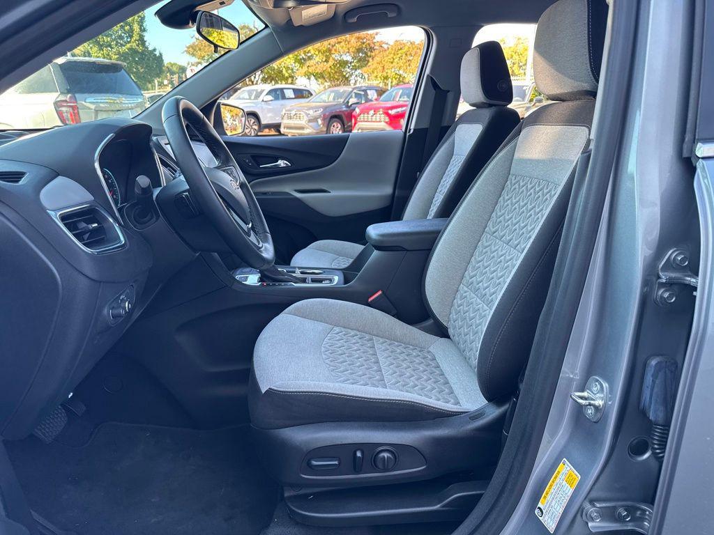 used 2024 Chevrolet Equinox car, priced at $22,408