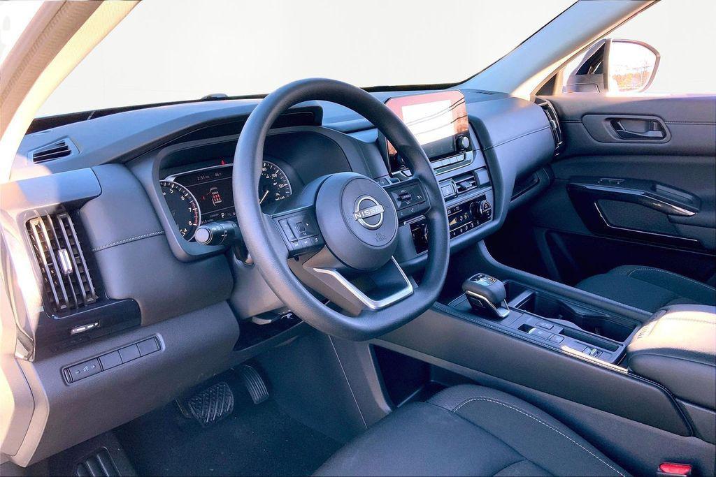 used 2025 Nissan Pathfinder car, priced at $28,234