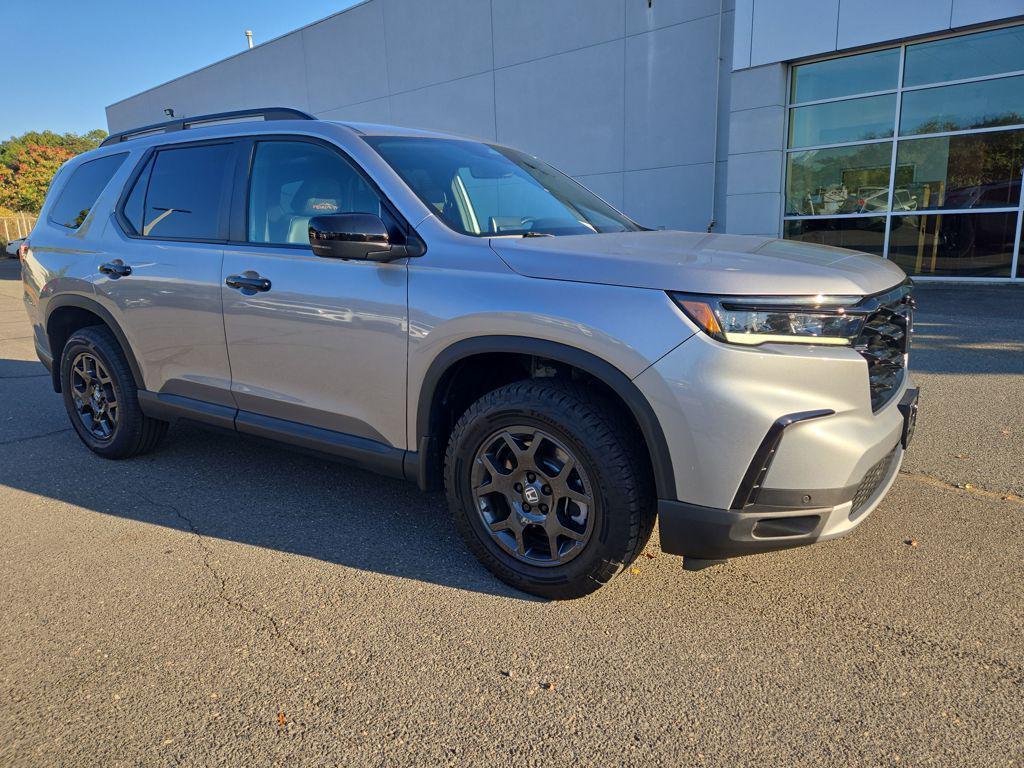 used 2024 Honda Pilot car, priced at $40,046