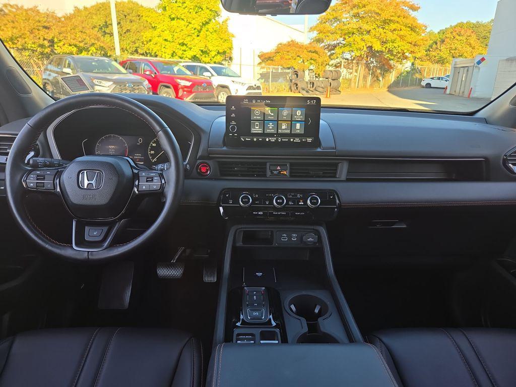 used 2024 Honda Pilot car, priced at $40,046