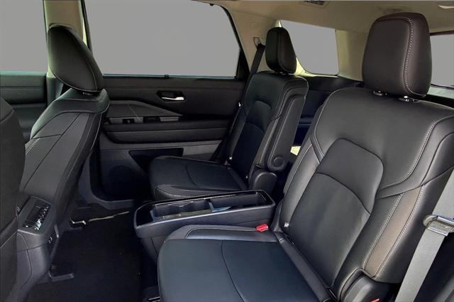 new 2025 Nissan Pathfinder car, priced at $40,515