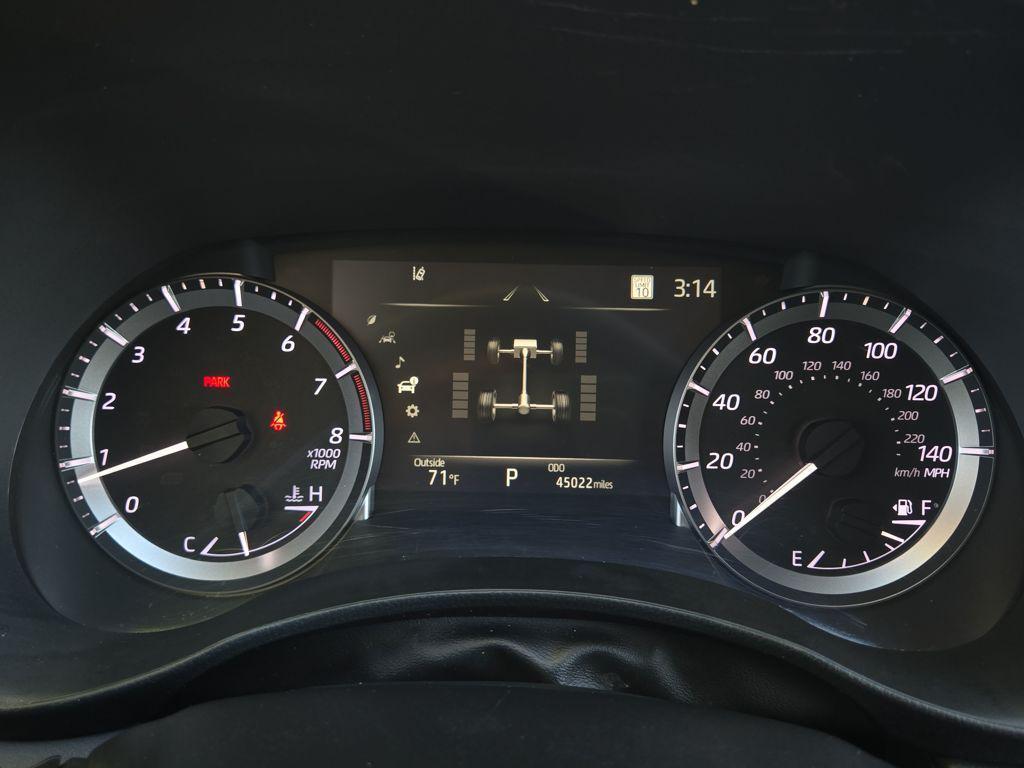 used 2024 Toyota Highlander car, priced at $31,065