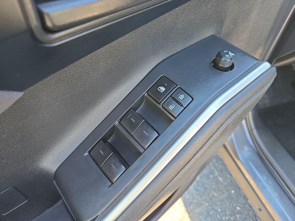 used 2024 Toyota Highlander car, priced at $31,065