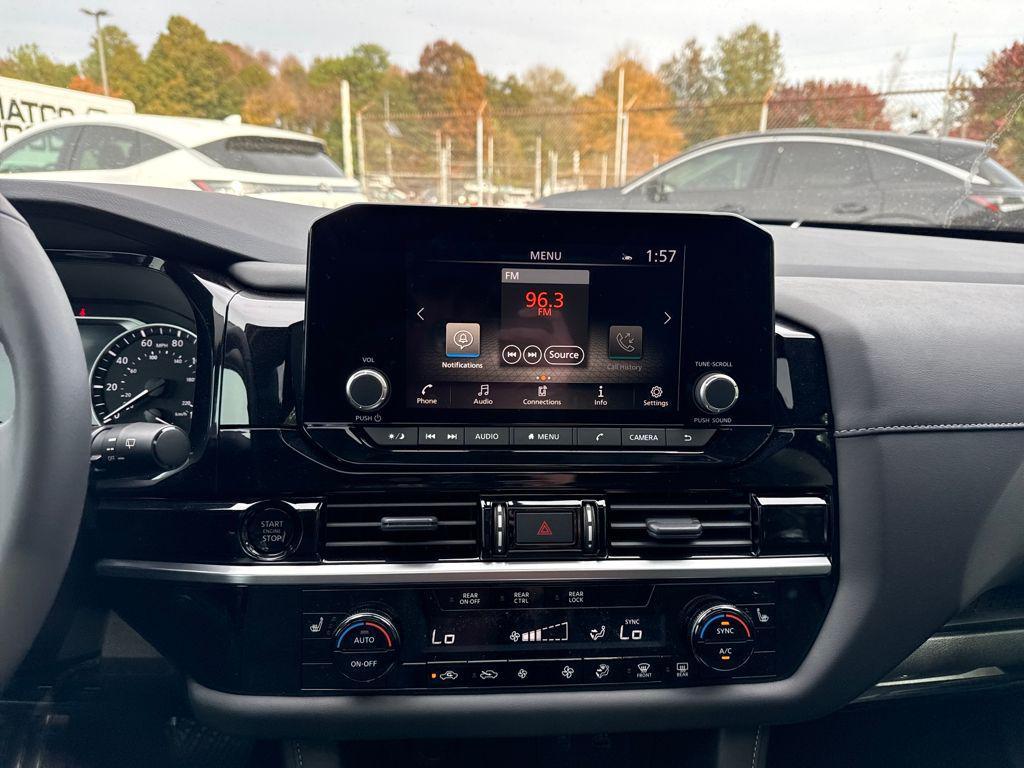 new 2025 Nissan Pathfinder car, priced at $35,340