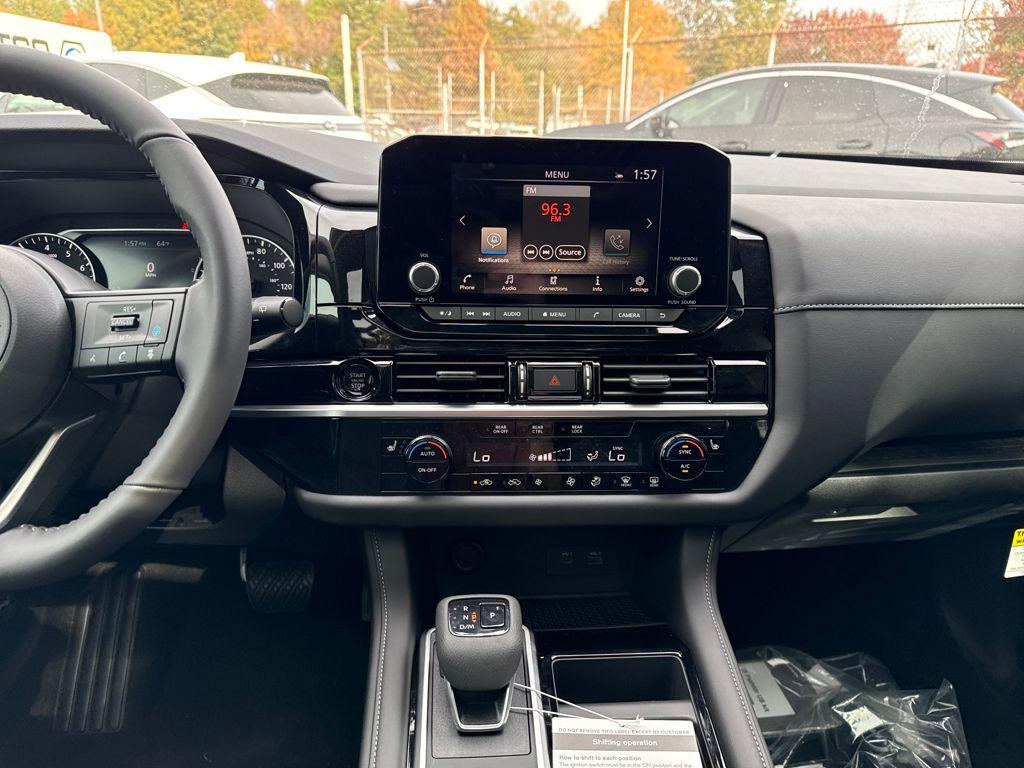 new 2025 Nissan Pathfinder car, priced at $35,340