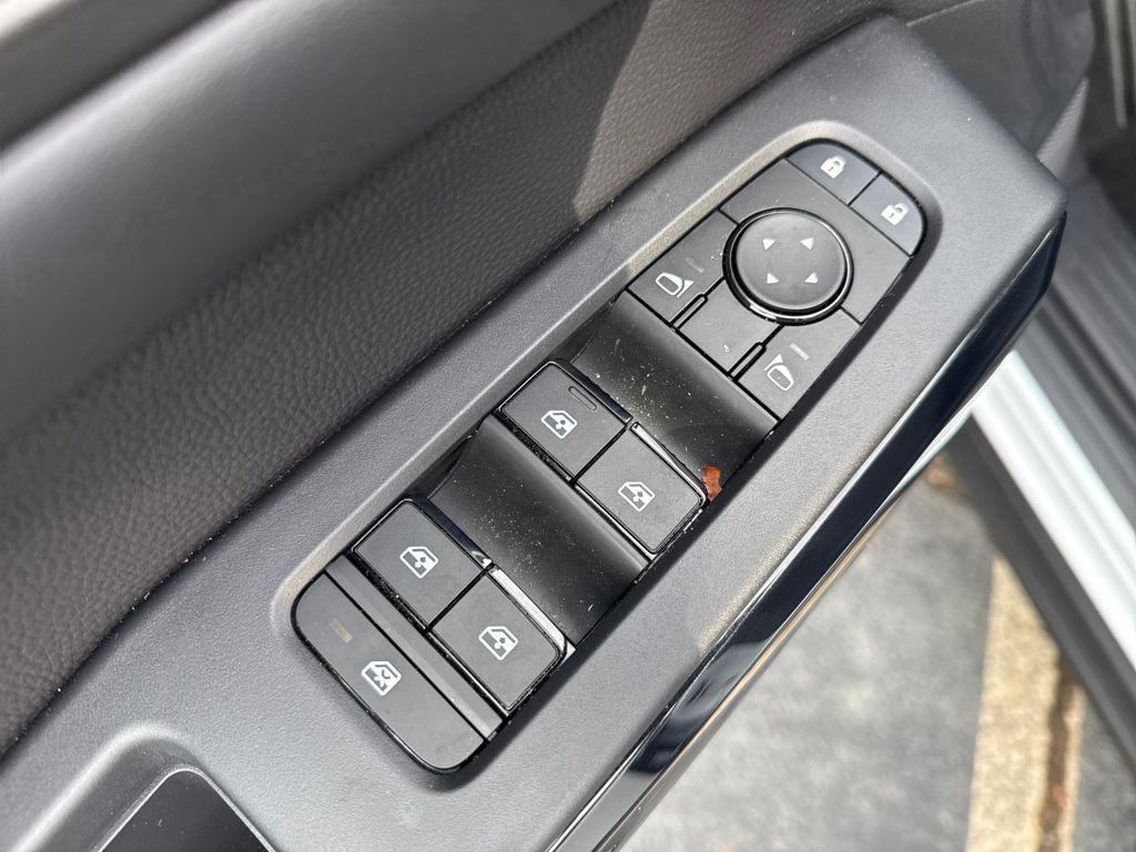 new 2025 Nissan Pathfinder car, priced at $35,340