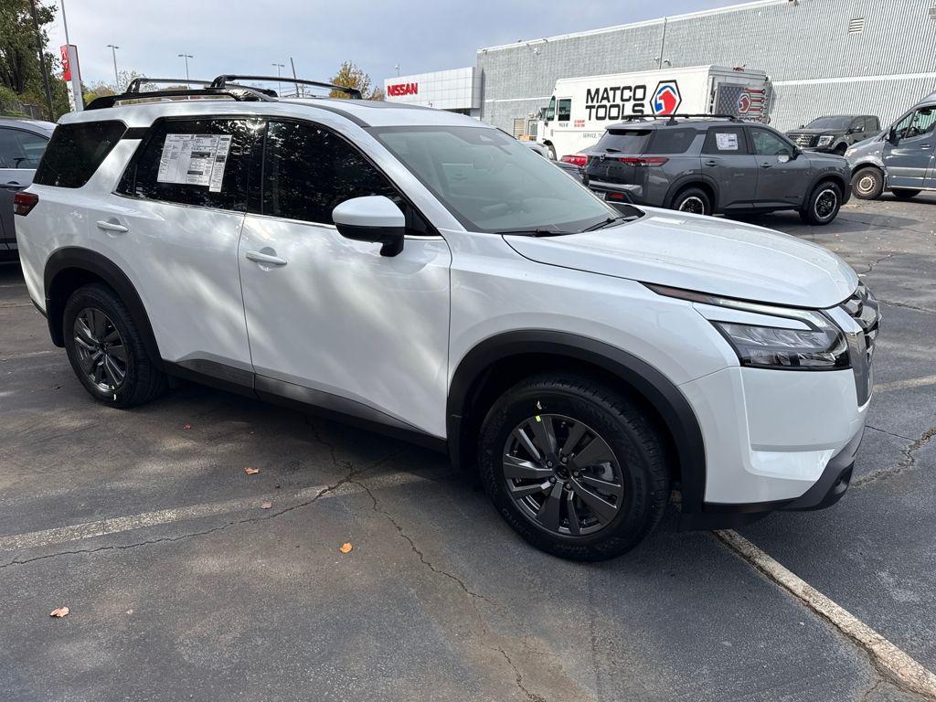 new 2025 Nissan Pathfinder car, priced at $35,340