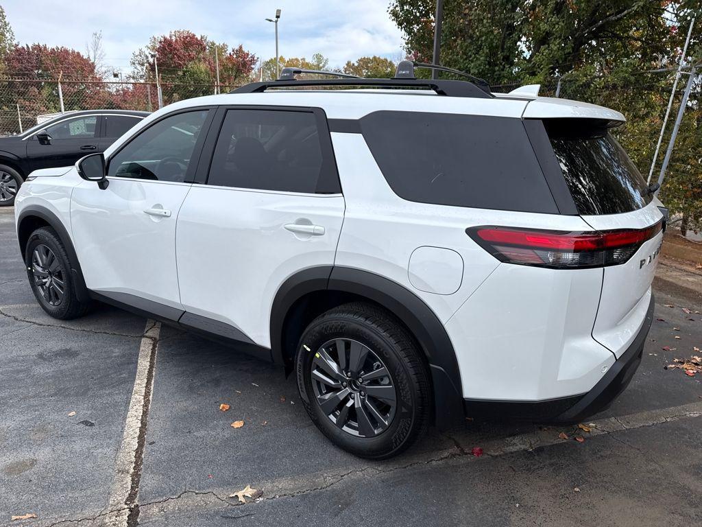new 2025 Nissan Pathfinder car, priced at $35,340