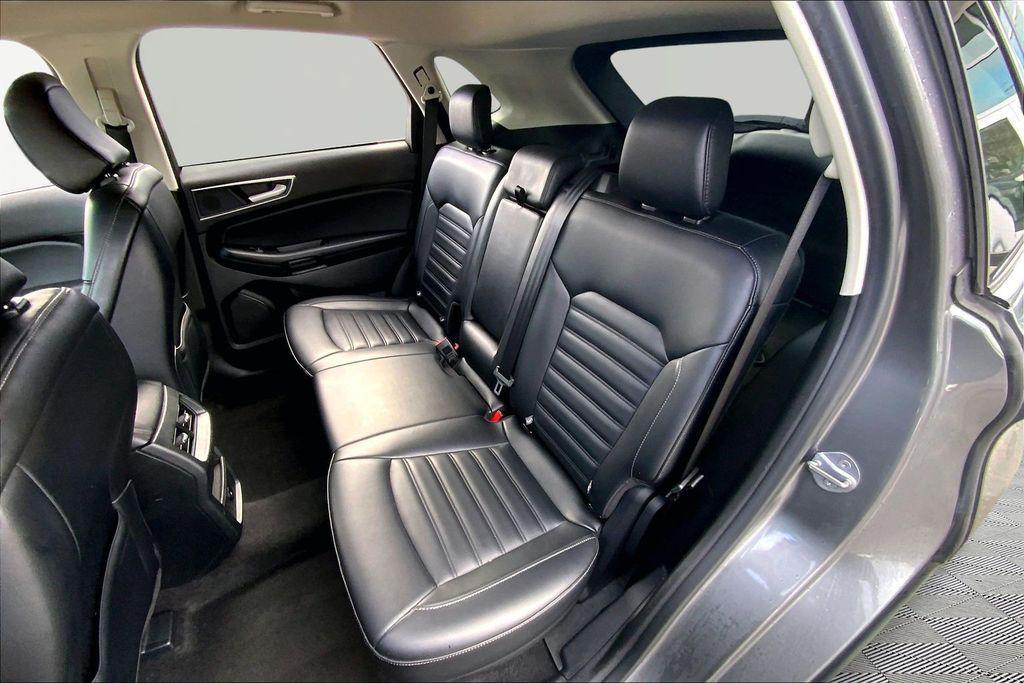 used 2024 Ford Edge car, priced at $19,125