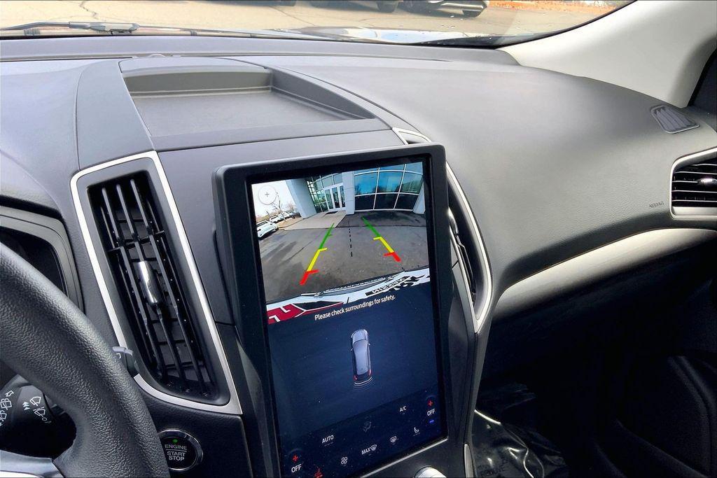 used 2024 Ford Edge car, priced at $19,125