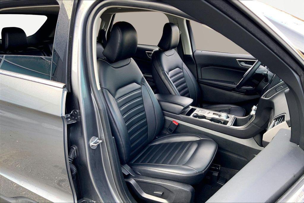 used 2024 Ford Edge car, priced at $19,125