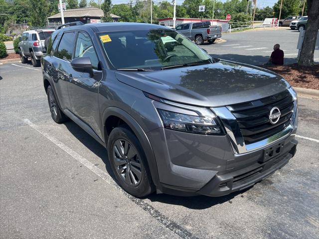 used 2024 Nissan Pathfinder car, priced at $35,000