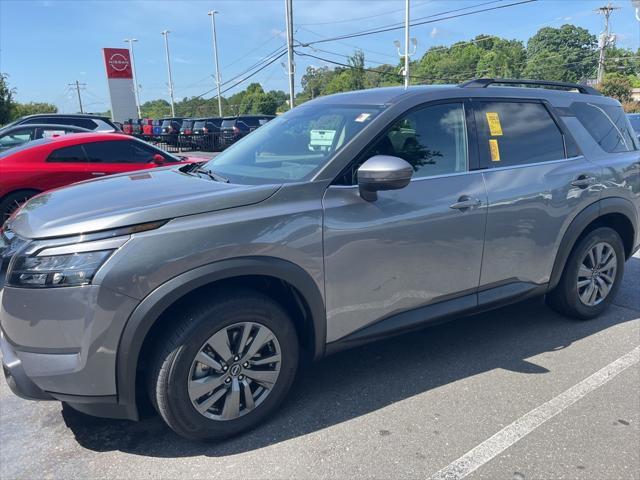 used 2024 Nissan Pathfinder car, priced at $35,000