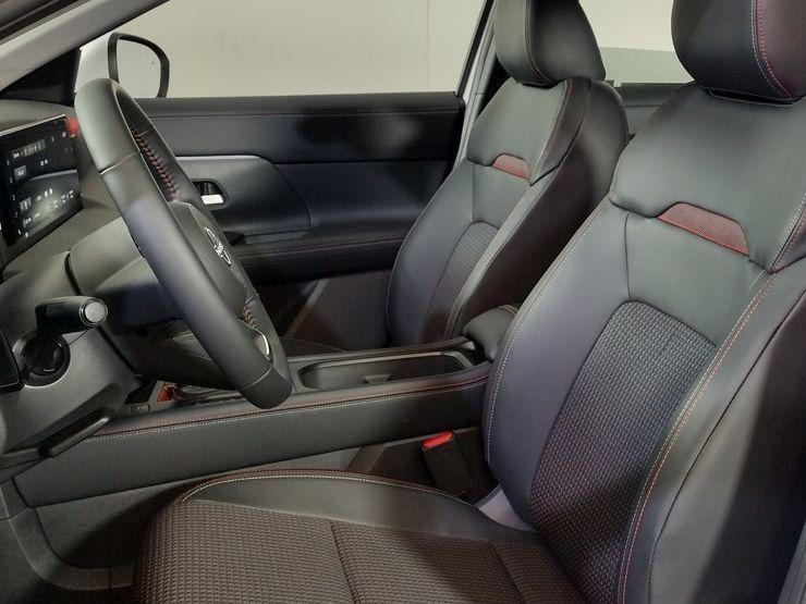 new 2025 Nissan Kicks car, priced at $24,345