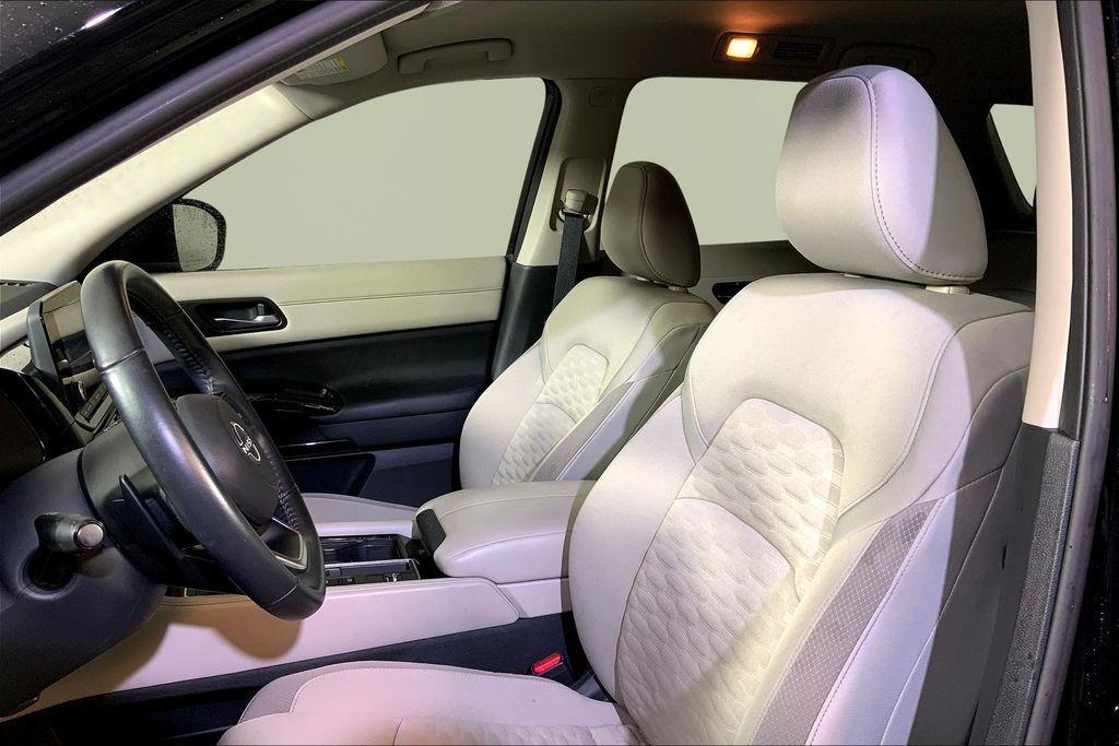 used 2022 Nissan Pathfinder car, priced at $25,015