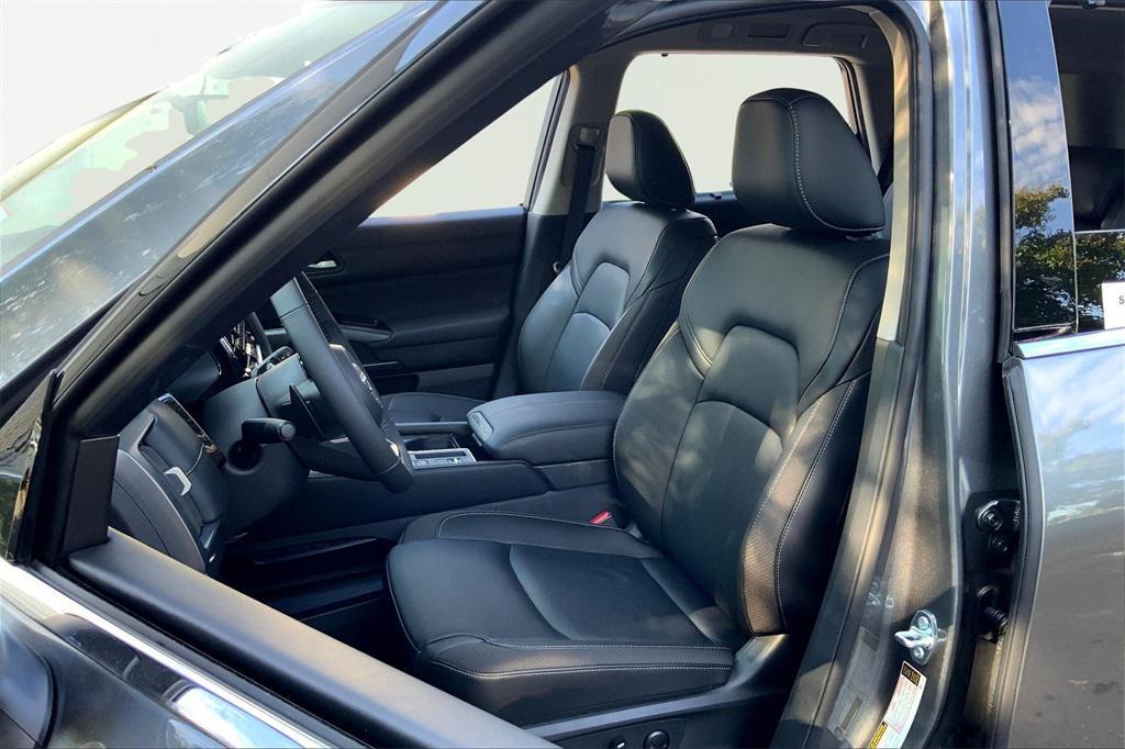 used 2025 Nissan Pathfinder car, priced at $36,500