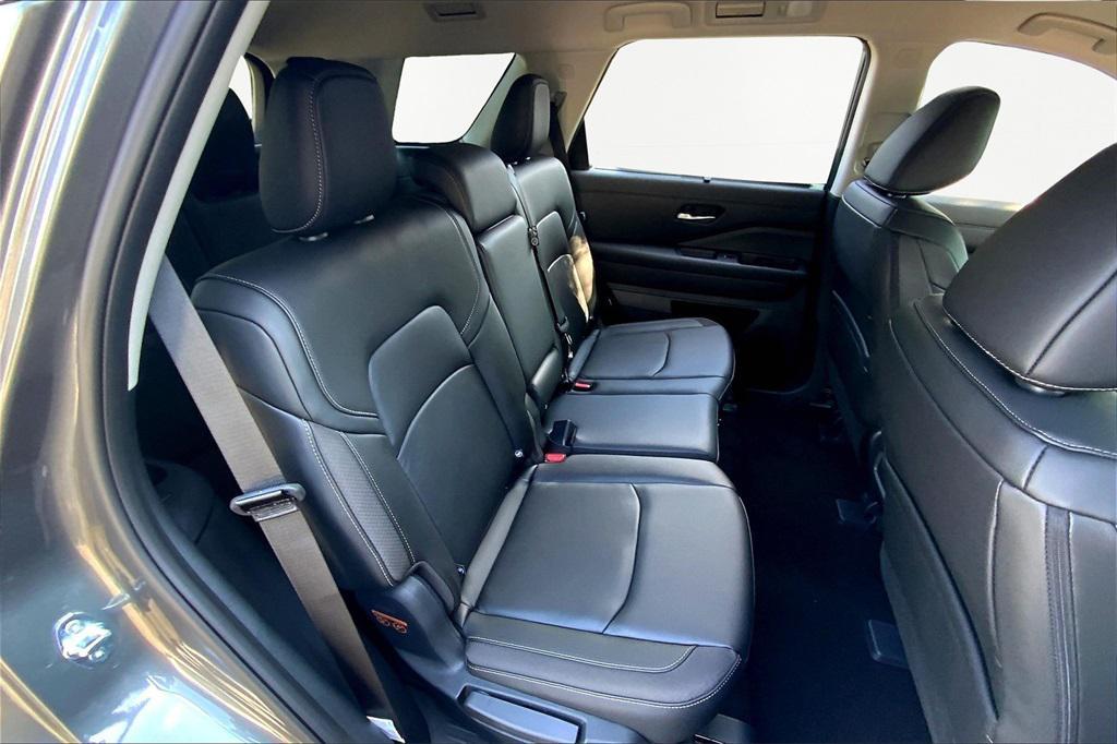 used 2025 Nissan Pathfinder car, priced at $36,500