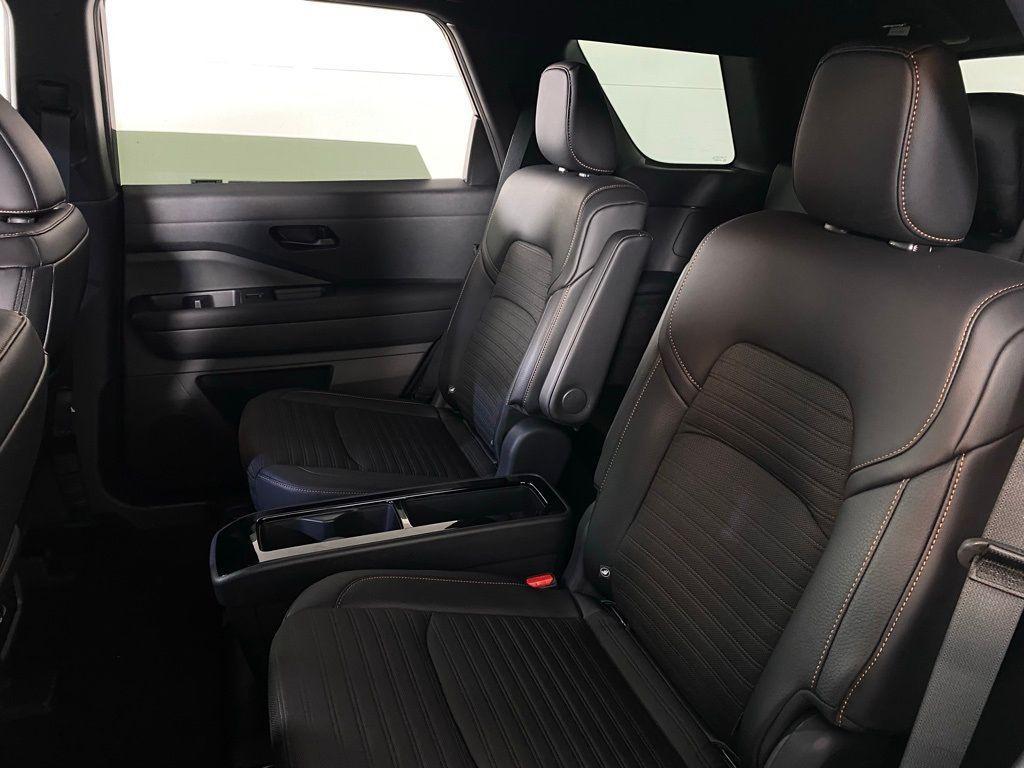 new 2025 Nissan Pathfinder car, priced at $37,987