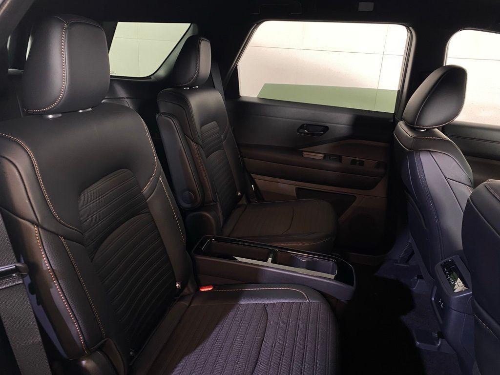 new 2025 Nissan Pathfinder car, priced at $37,987