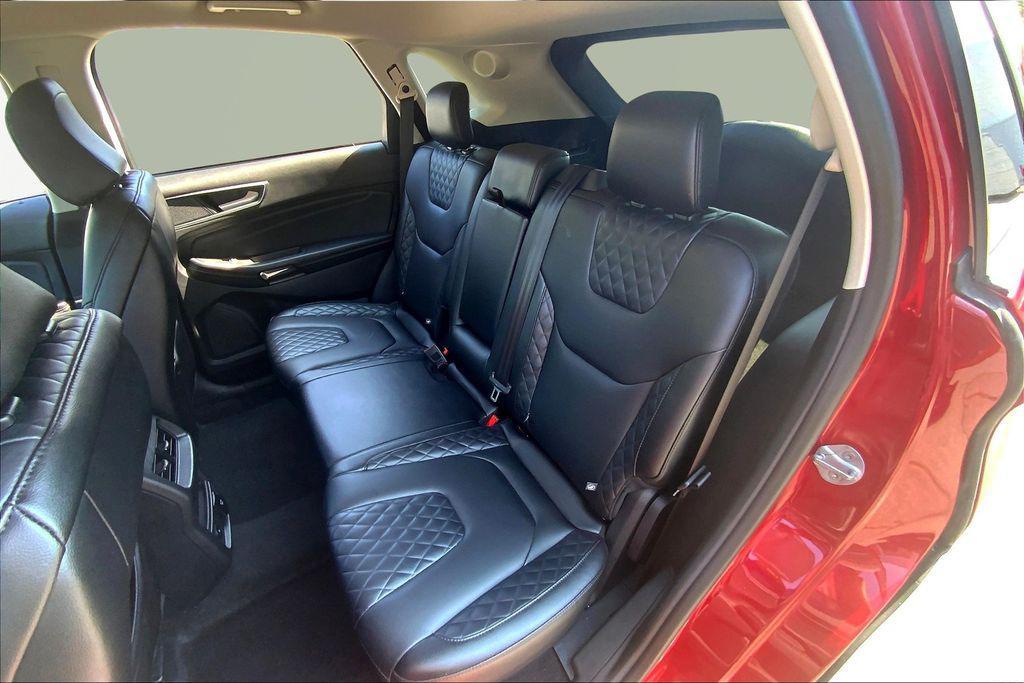 used 2024 Ford Edge car, priced at $27,000