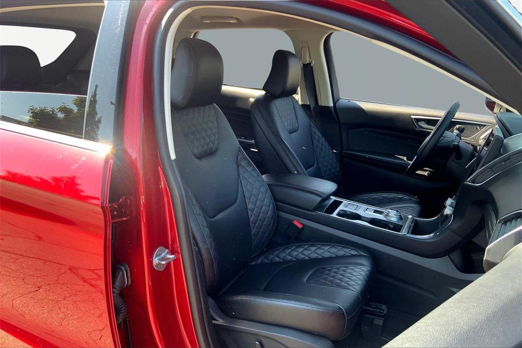 used 2024 Ford Edge car, priced at $31,500
