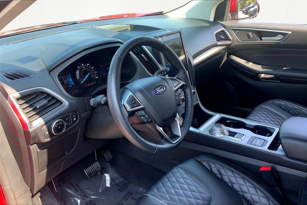 used 2024 Ford Edge car, priced at $27,000