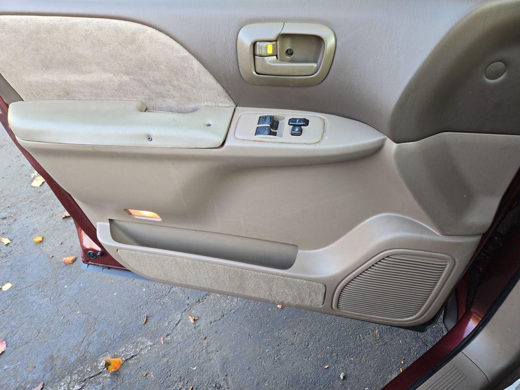 used 2001 Toyota Sienna car, priced at $6,488