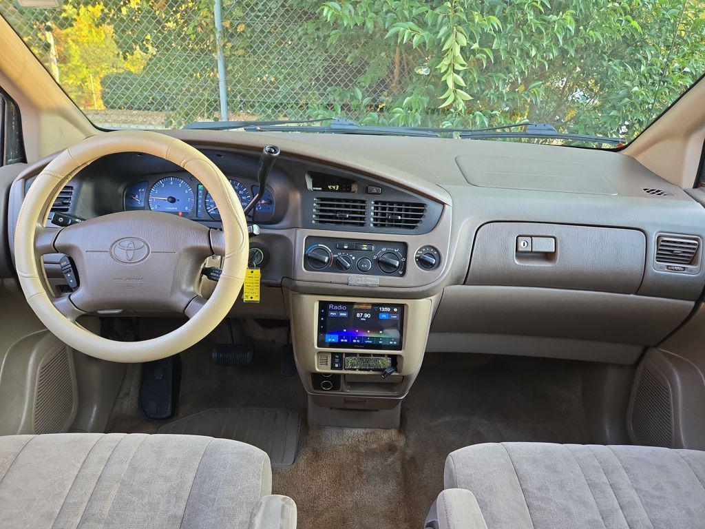 used 2001 Toyota Sienna car, priced at $6,488