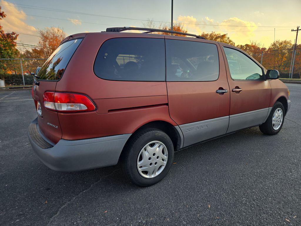 used 2001 Toyota Sienna car, priced at $6,488