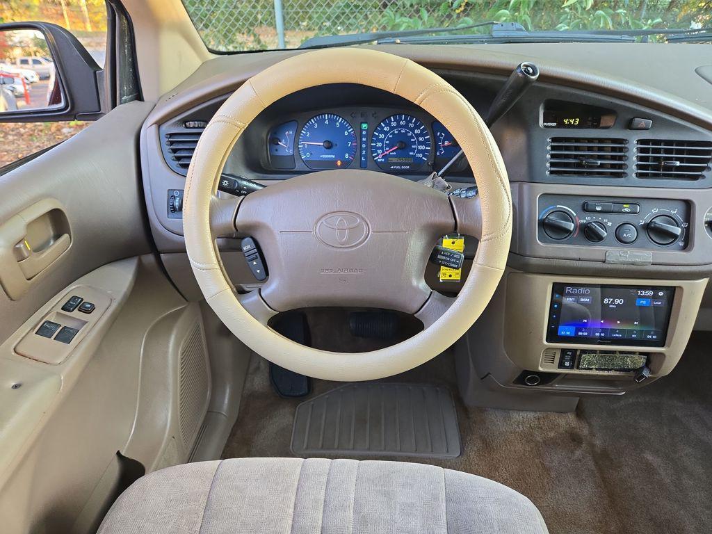 used 2001 Toyota Sienna car, priced at $6,488