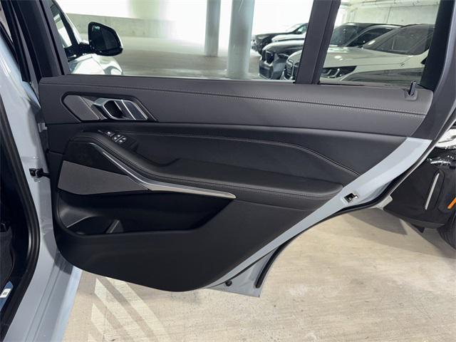 new 2026 BMW X7 car, priced at $102,735