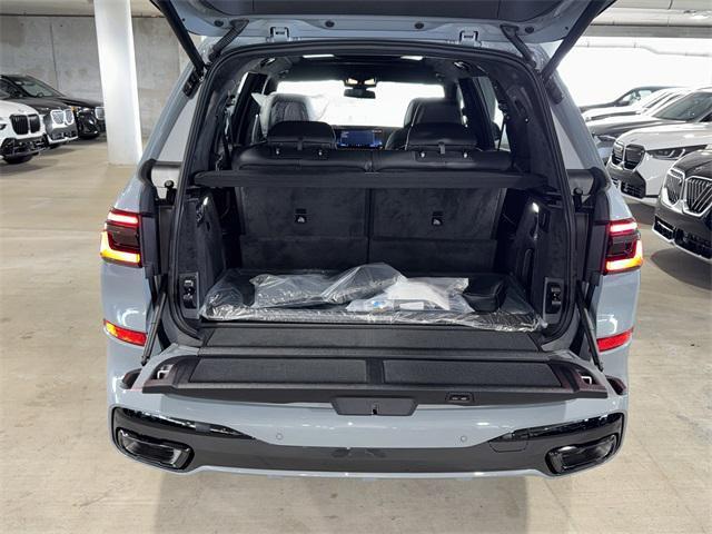 new 2026 BMW X7 car, priced at $102,735