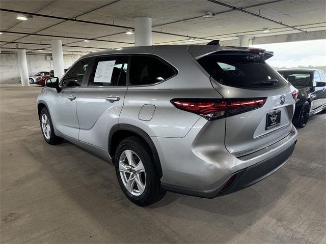 used 2023 Toyota Highlander car, priced at $33,900